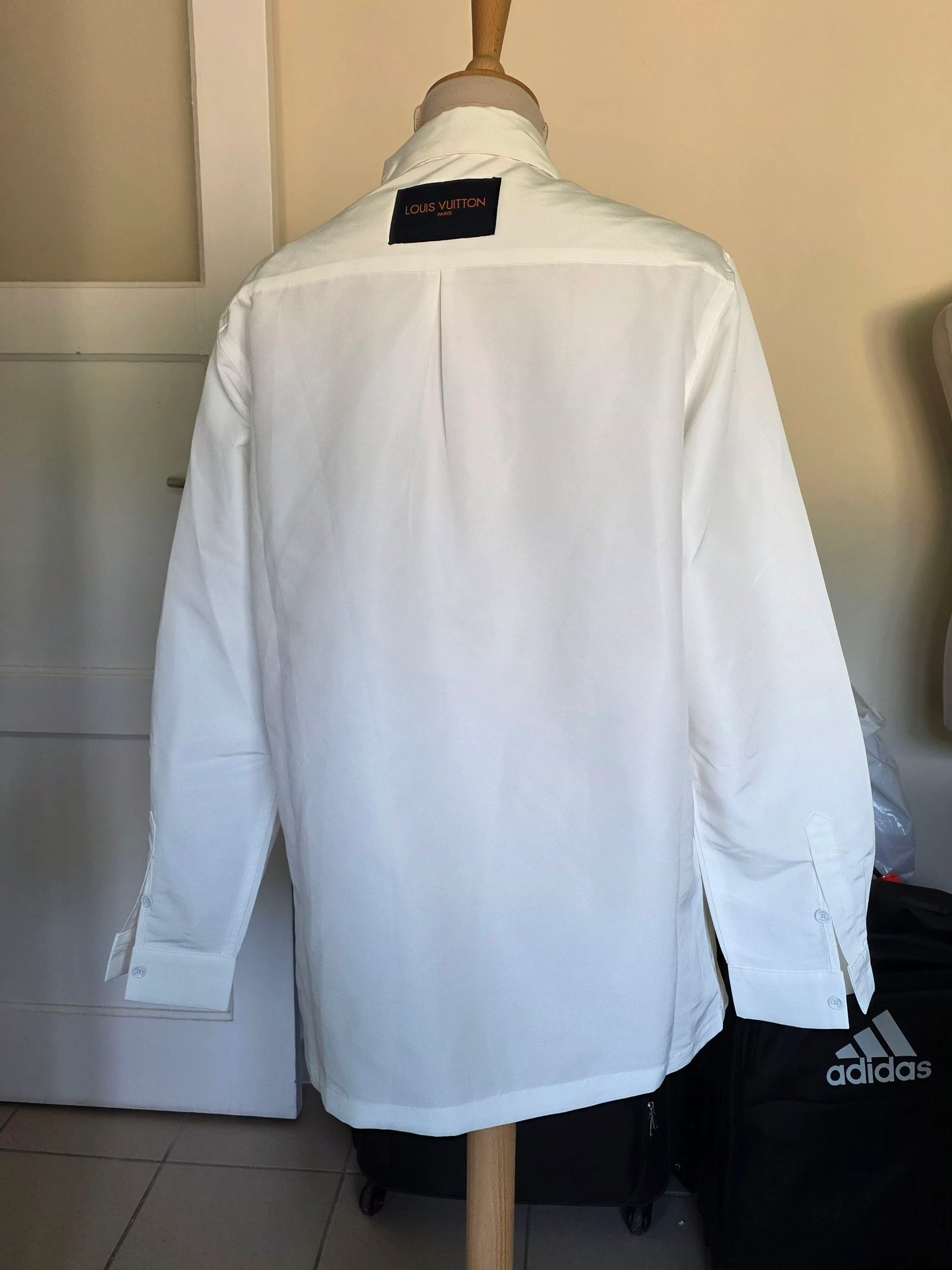 White LV Shirt – photo 7